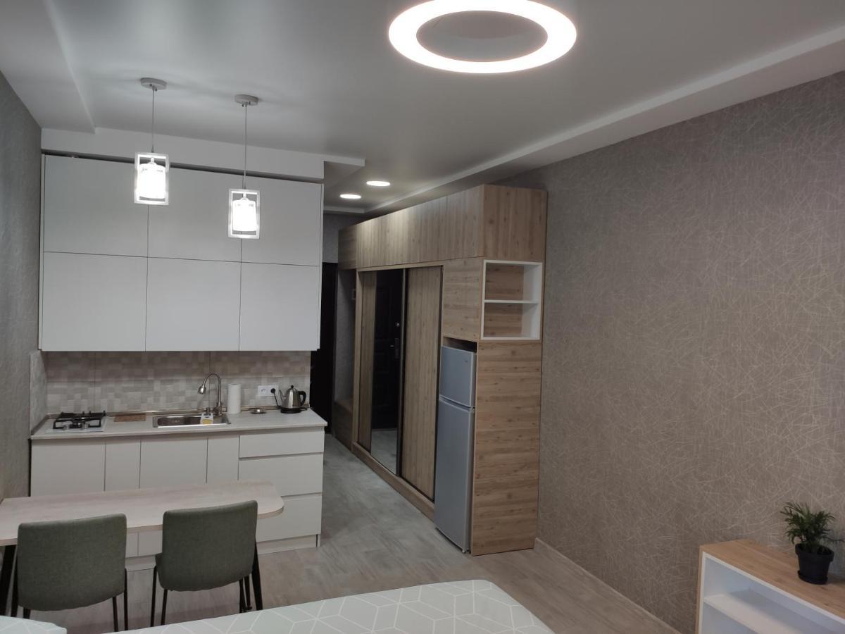 Real Palace Studio Батуми Экстерьер фото